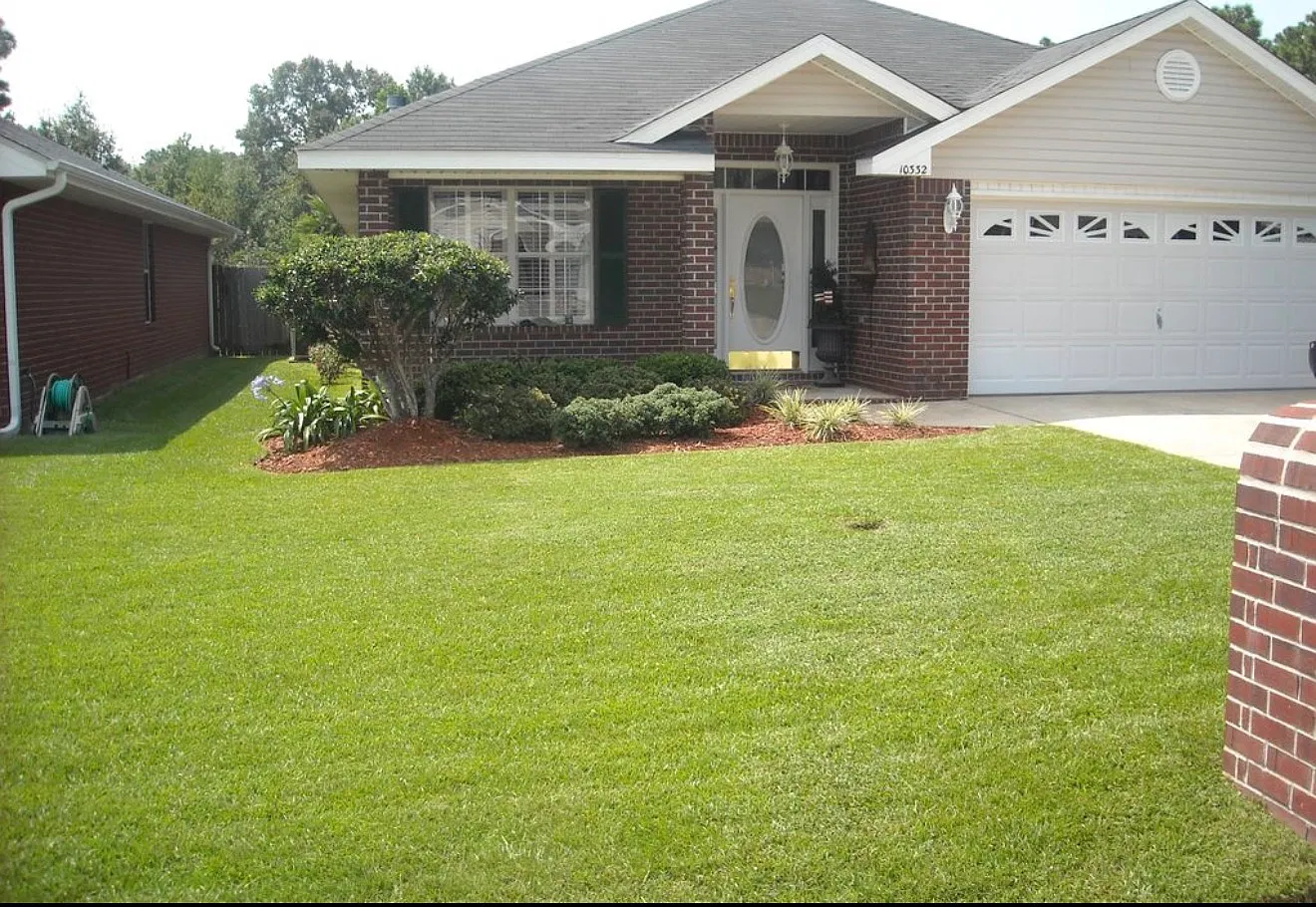 3 bed, 1989 sqft, $2,450 — Photo 1
