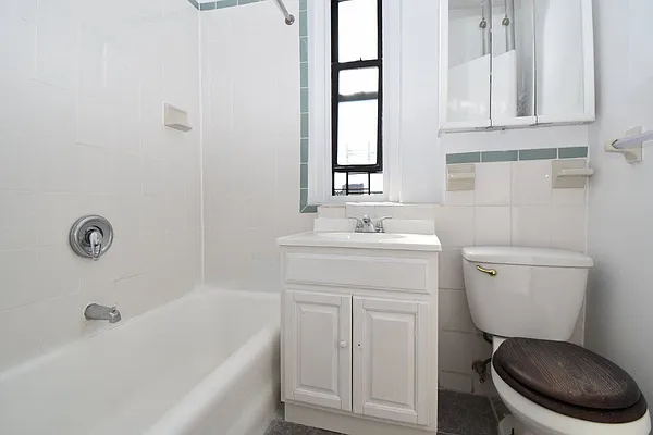 Rented by Bohemia Realty Group | media 9