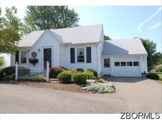 262 Military Rd, Zanesville, OH 43701