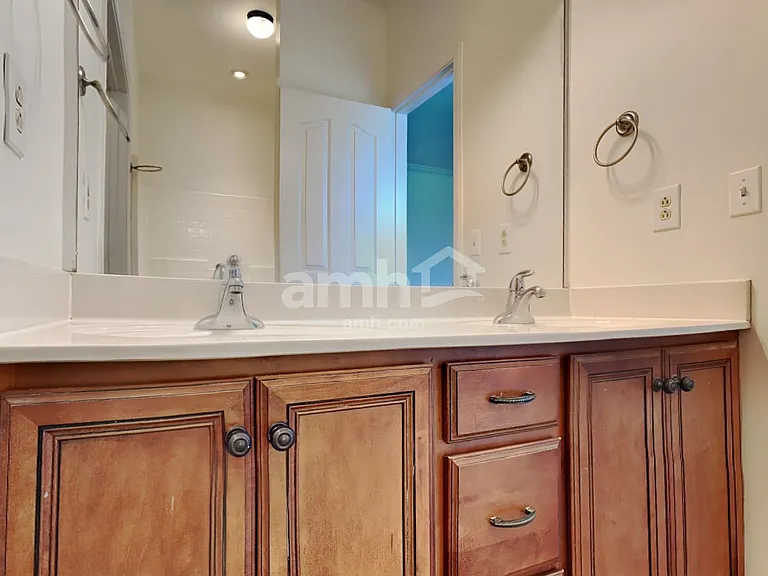 3013 Community Cir — Photo 11