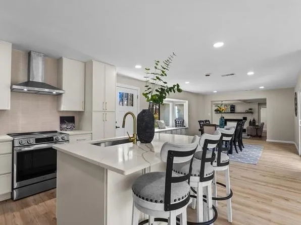 2154 Hickory St, Mabank, TX 75156