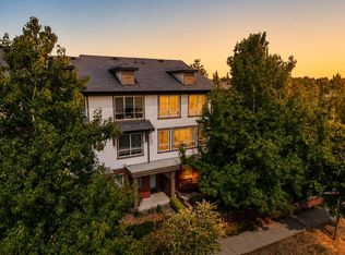 19505 68a Ave #128, Surrey, BC V4N 6K3