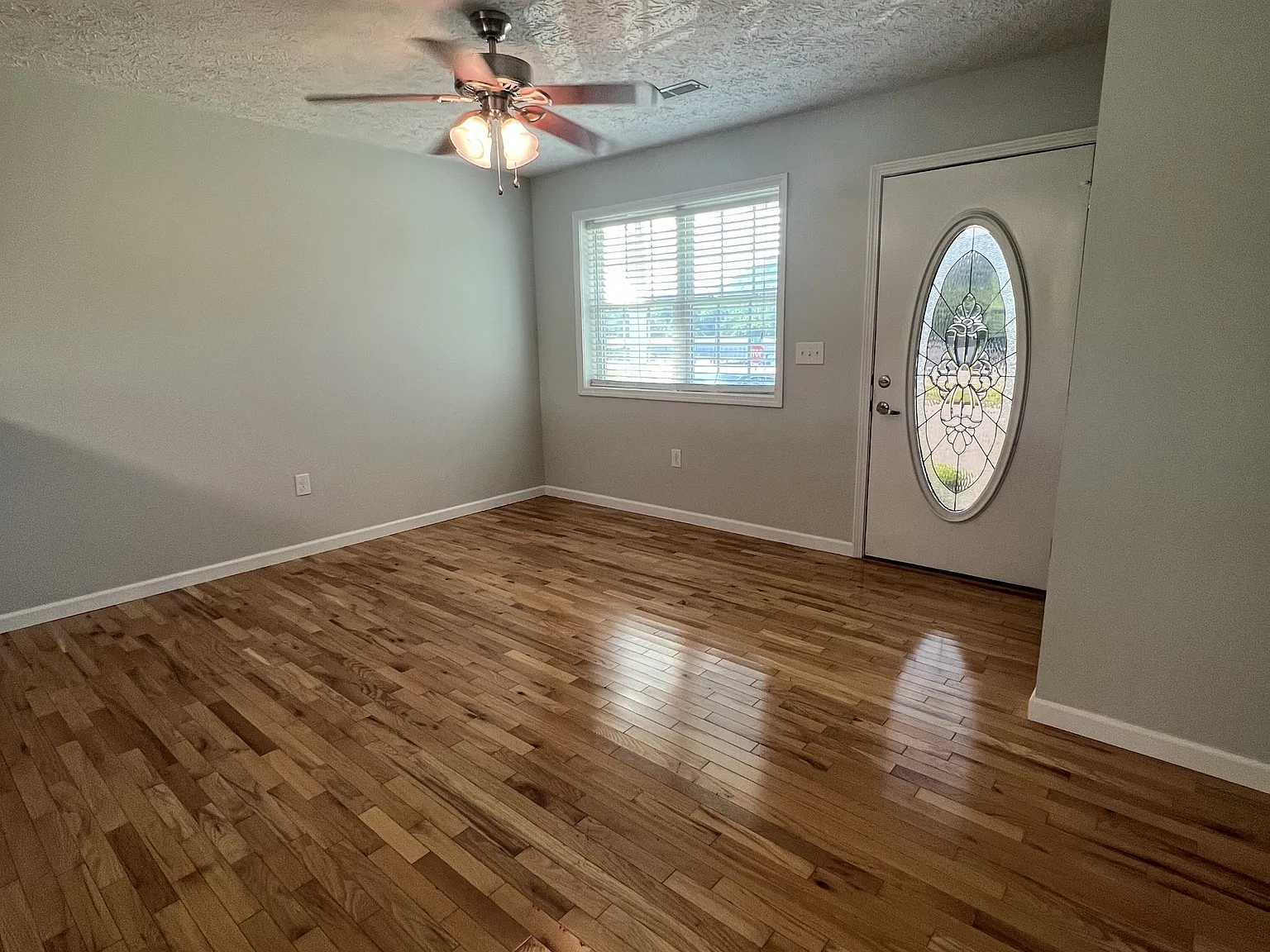 1139 East Main - B — Photo 3