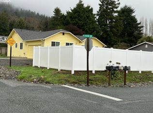 99110 Kemlin Pl, Brookings, OR 97415