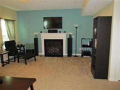 3rd image of 9986 Scotch Pine Dr
