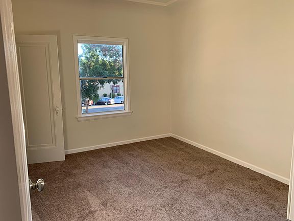 2nd image of 4255 Leimert Blvd #1/4