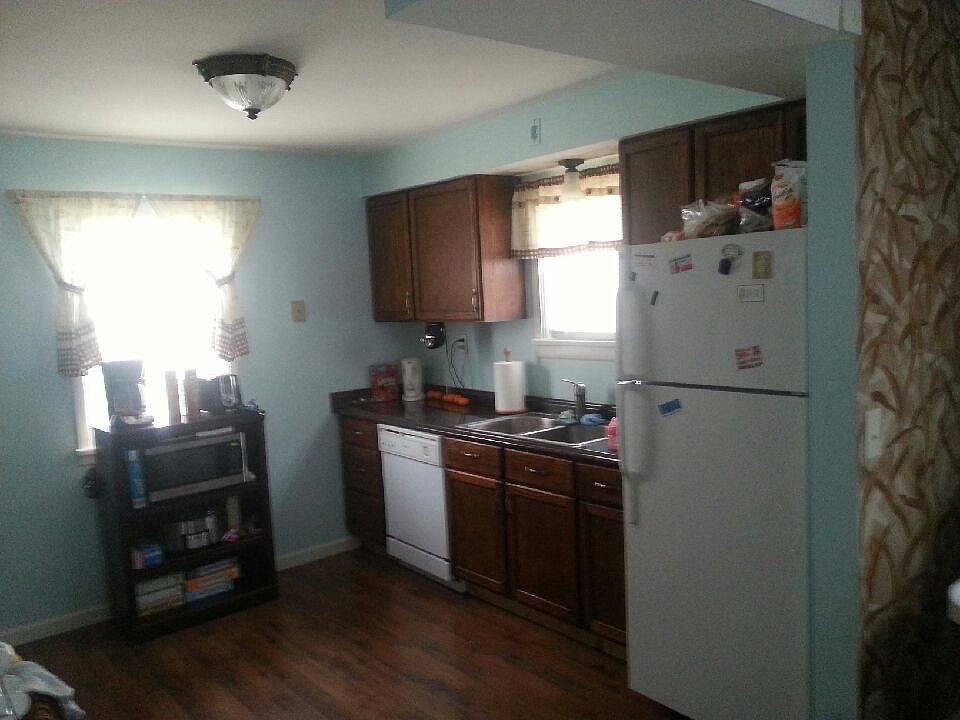 2nd image of 53 Maynard St