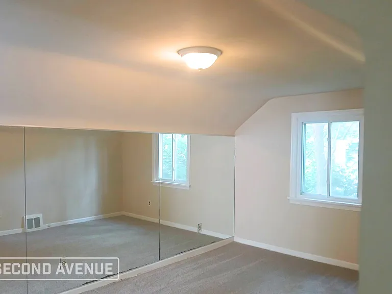 2401 N Taylor Rd — Photo 7
