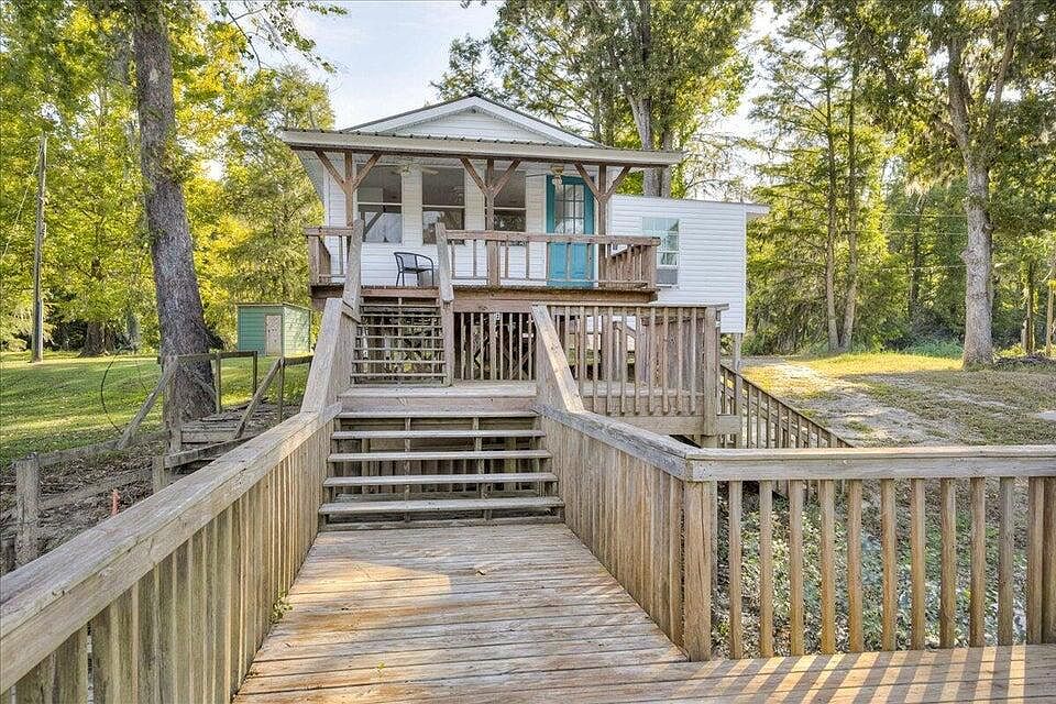 1st image of 1065 Stoney Bluff Landing Road