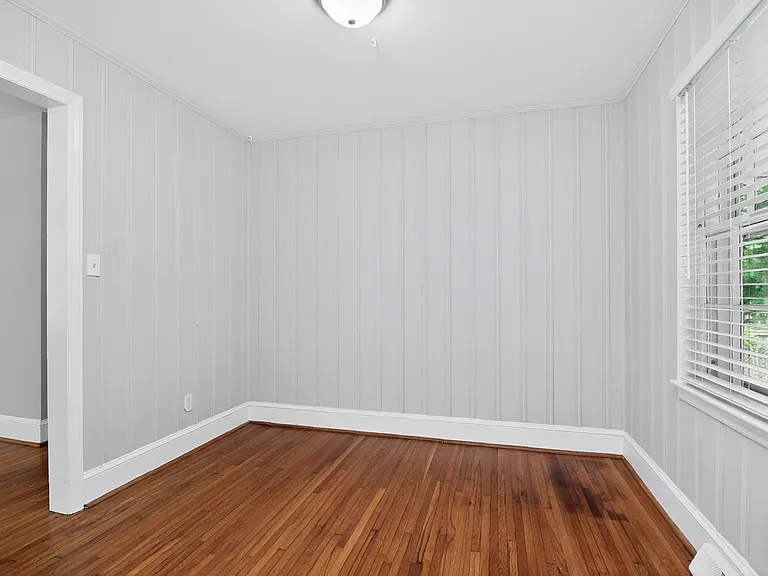 2309 Lanier Ave — Photo 5