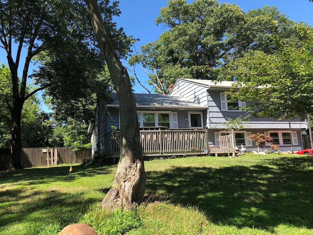 4 Ash St, Eatontown, NJ 07724 Zillow