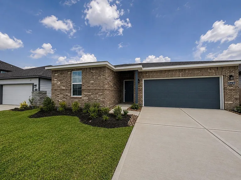 25436 Blossom Ct — Photo 2