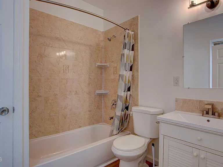 19 Bayview Ave #A — Photo 23