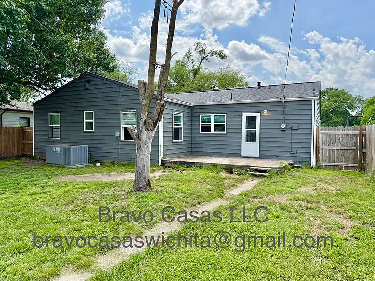 2932 S Glenn Ave — Photo 18