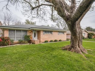 406 Huntingdon Dr, Irving, TX 75061