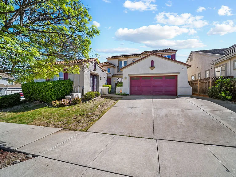 4855 Greencastle Way — Photo 3
