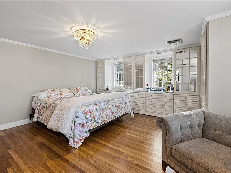 146 Arnold Rd — Photo 11