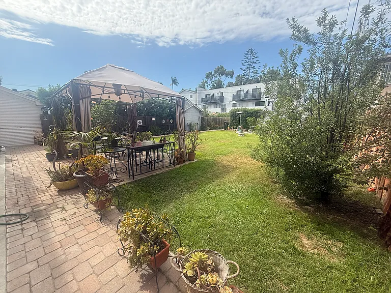 1817 E 3rd St #1819 — Photo 35