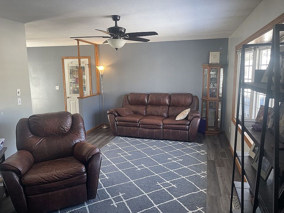 129 Centennial Dr, Mediapolis, IA 52637 Zillow