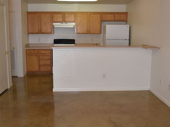 4th image of 107 W Dove Ln #1B-1BA-700SQFT