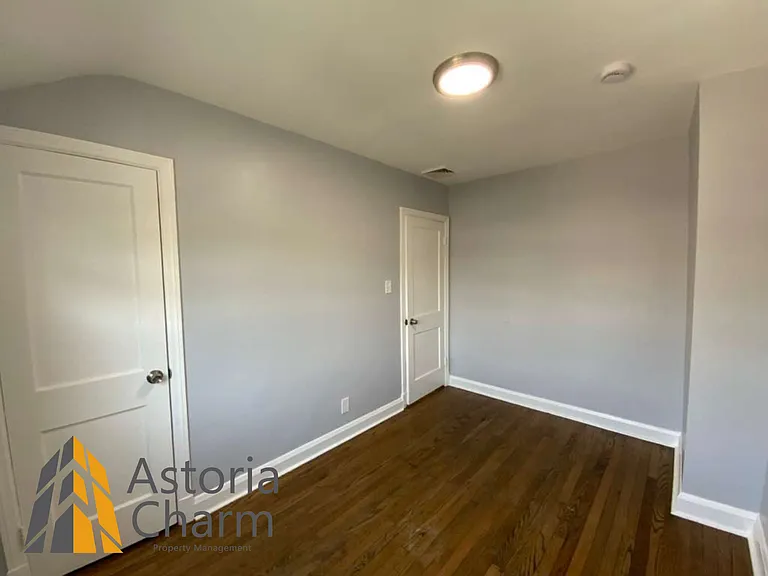 3392 Saint Benedict St — Photo 21