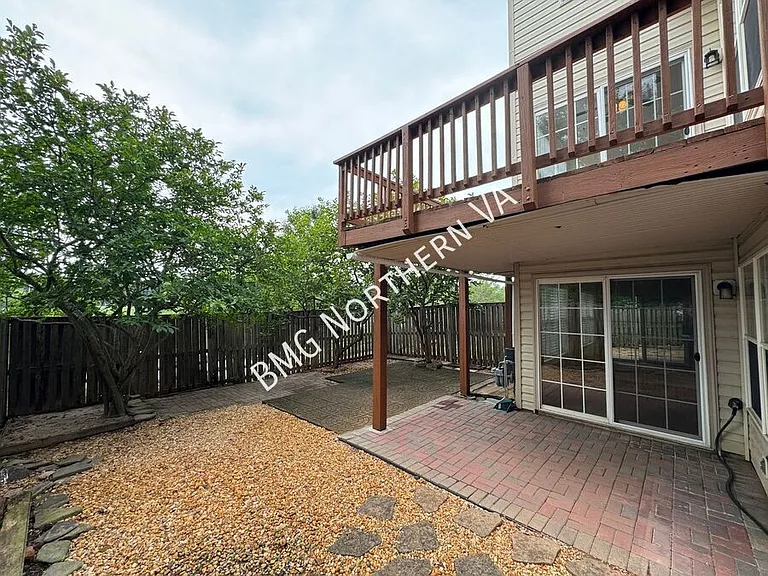 10230 Magnolia Grove Dr — Photo 32