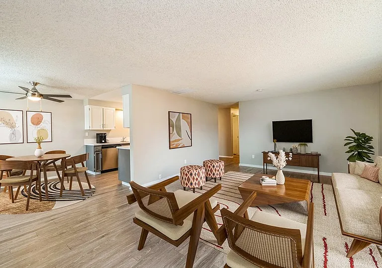 ReNew Rock Creek Townhomes — Photo 3