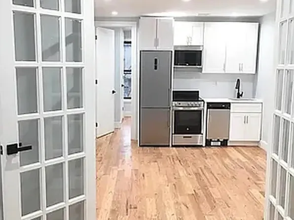 225 Halsey Street image 1 of 12