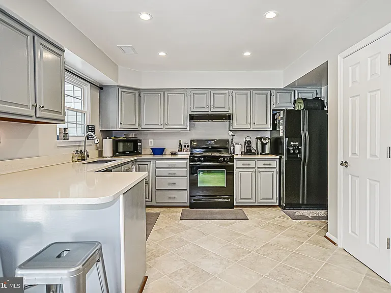 8606 Rocky Gap Ct — Photo 13