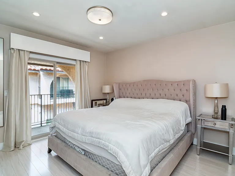 1711 Grismer Ave #76 — Photo 11