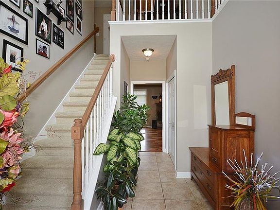 3rd image of 2032 Riverview Dr