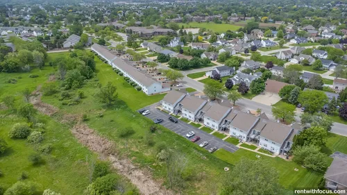 Allouez Townhomes Photo 1