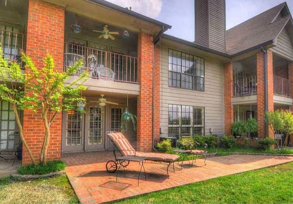 2nd image of 6668 Pondside Cir #1