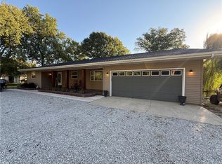 1316 N 1350 East Rd, Shelbyville, IL 62565