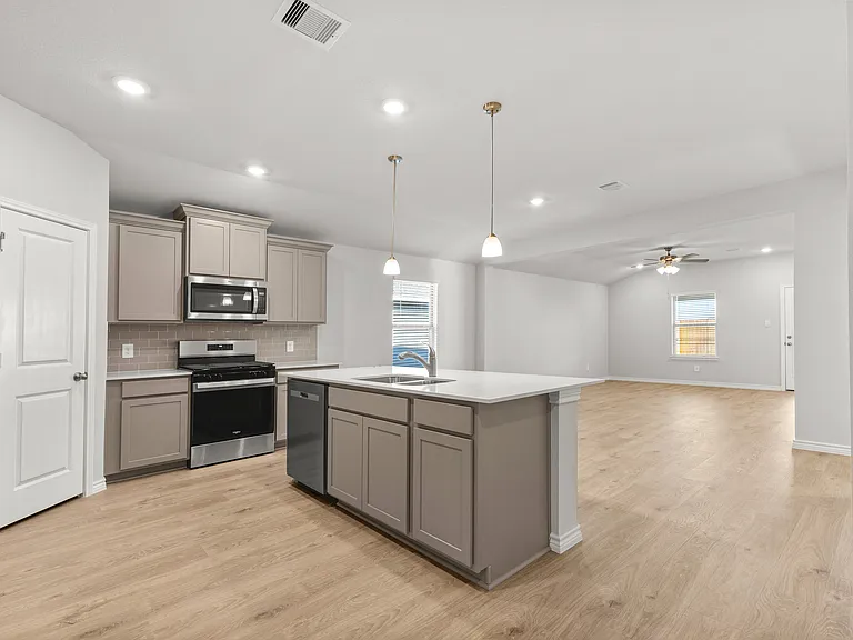 1220 Canton Dr — Photo 8