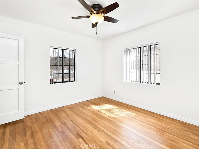 3919 Globe Ave — Photo 9