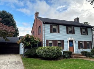 24 Alexander McGregor Rd, Pawtucket, RI 02861