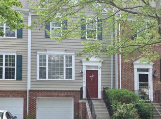42908 Golf View Dr, Chantilly, VA 20152