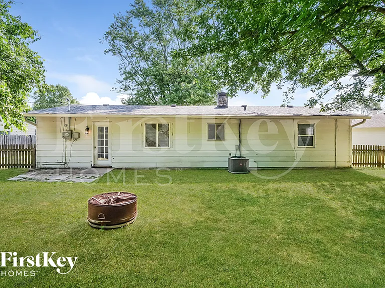 4315 Standish Dr — Photo 14