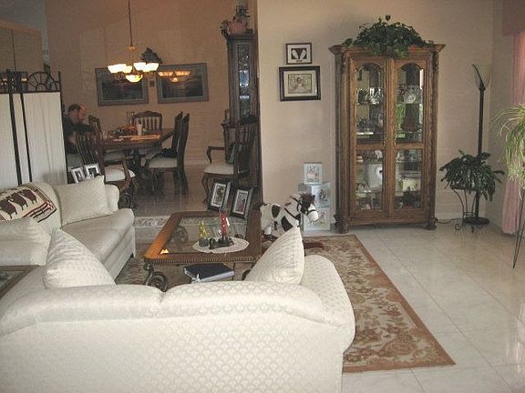 Sunkin Living Room