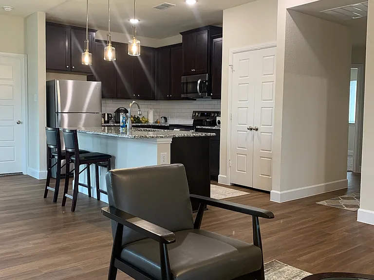 Mustang Dr — Photo 3