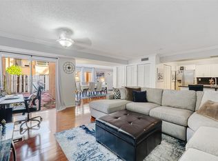 Lake & Tennis Villas, Miami, FL 33193