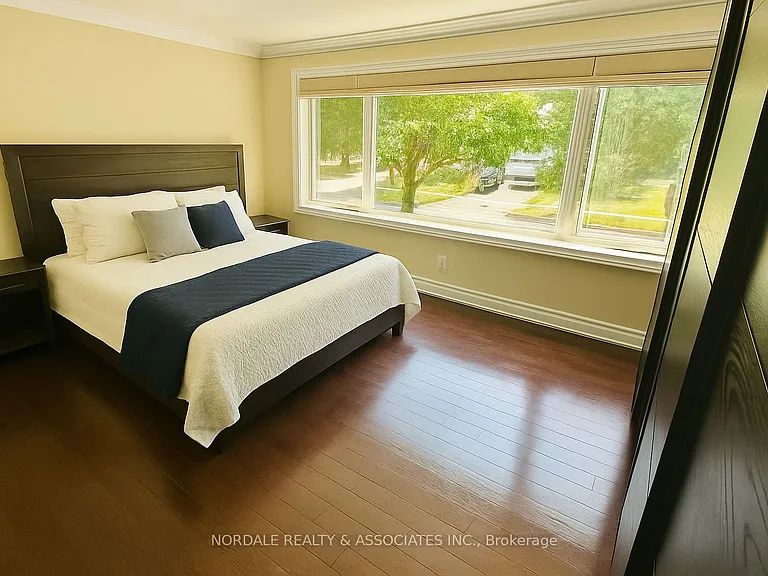 34 Manorhampton Dr — Photo 14