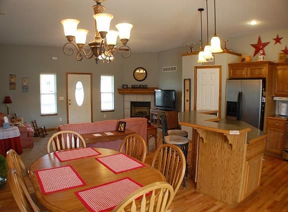 4th image of 19307 E Lynchburg Pl