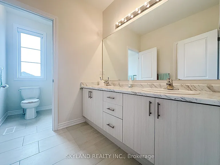 33 Del Ray Cres — Photo 13