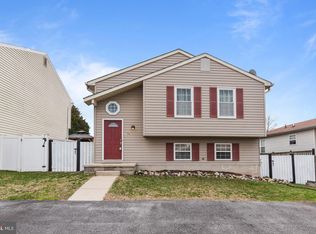 7796 Catherine Ave, Pasadena, MD 21122