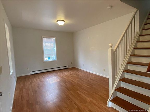 4th image of 258 Spring St