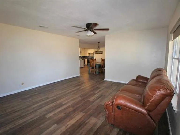 801 Pearson Dr — Photo 6
