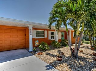 8325 137th St N, Seminole, FL 33776