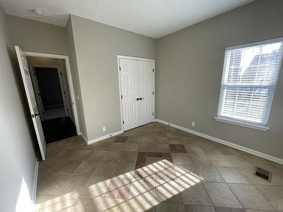 5th image of 2105 Allendale Pl
